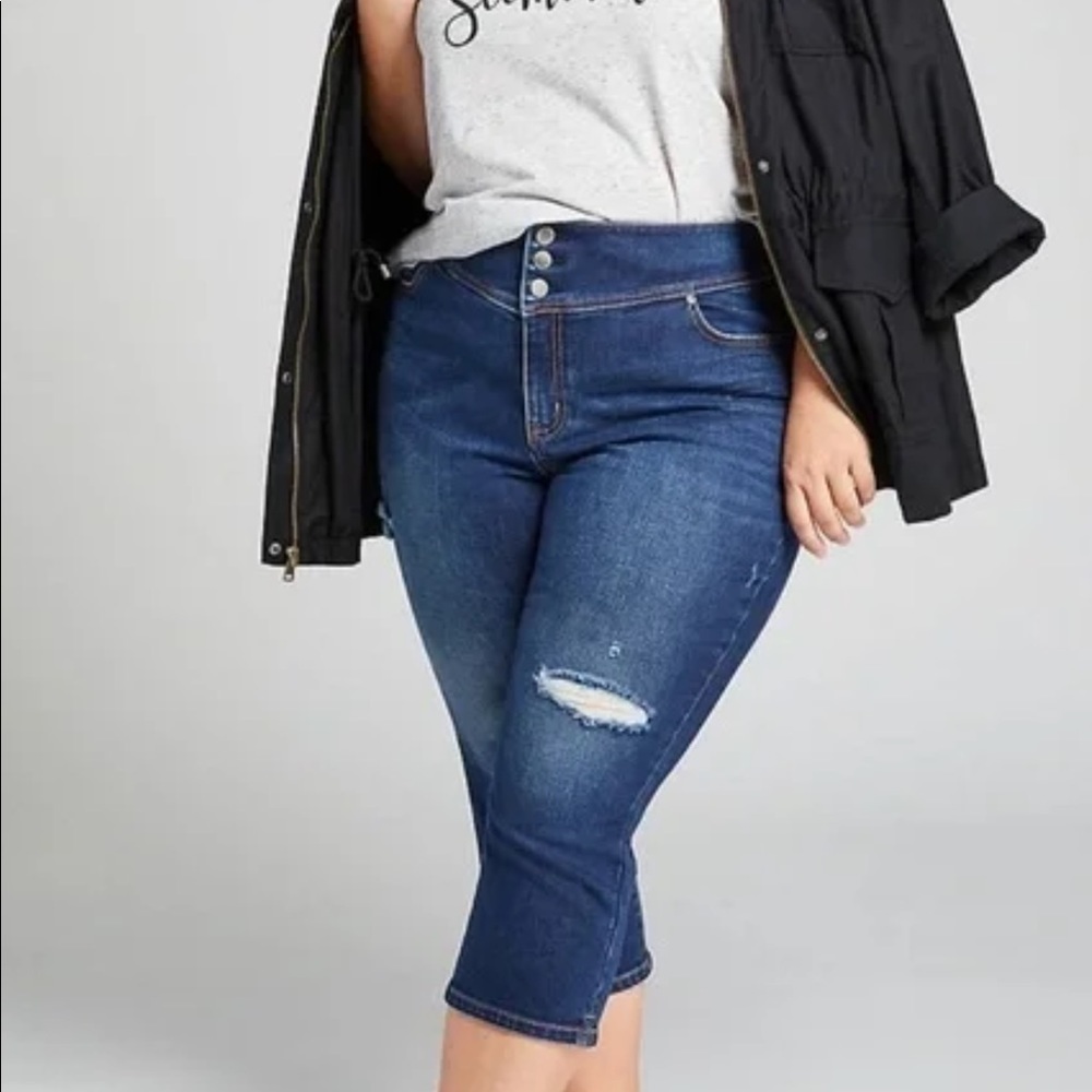 Woman’s Lane Bryant Plus Sized Cropped Jeans